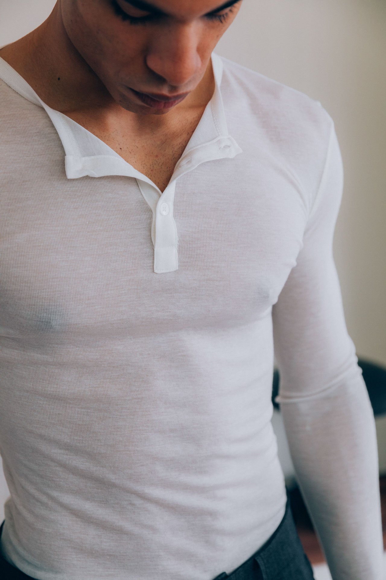 slight vogue 似long sleeve 00s archive HUGHWHITE.png?crop=center&