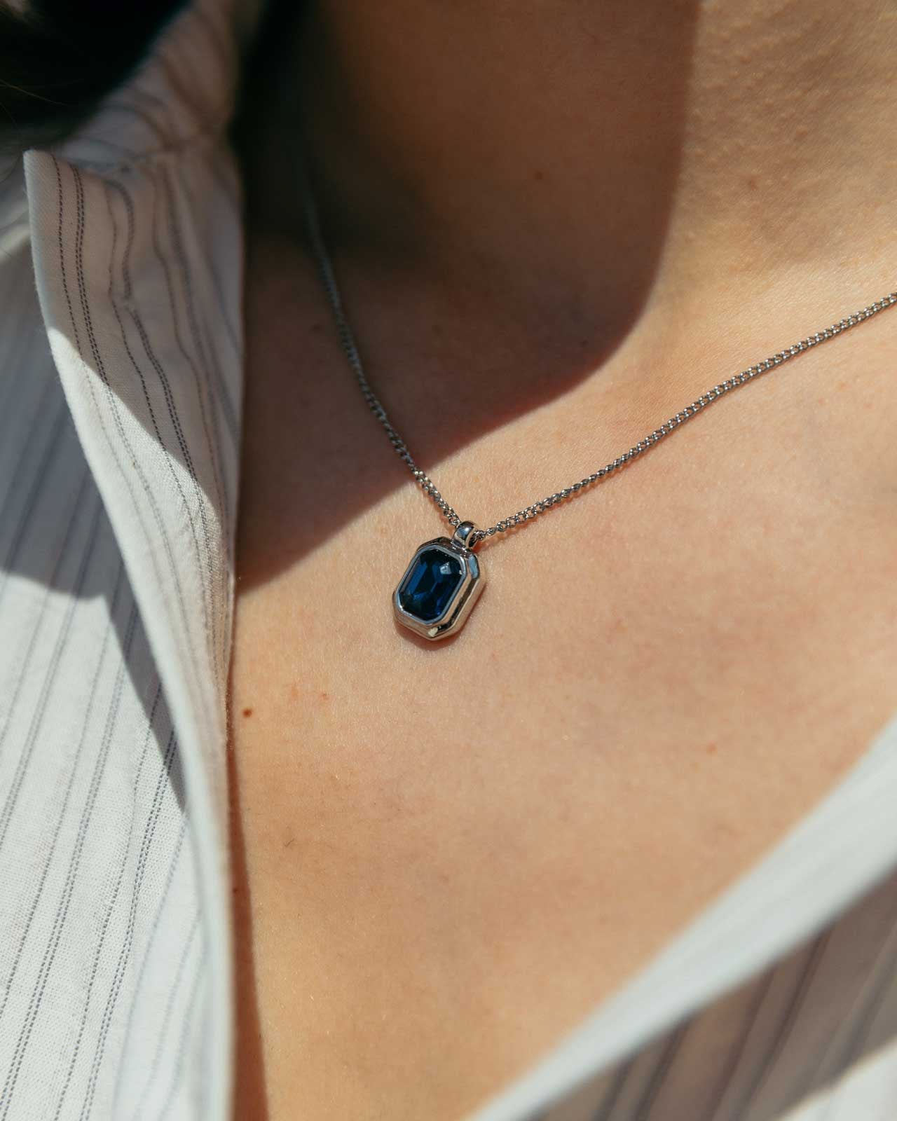 Idris Necklace, Navy/Silver