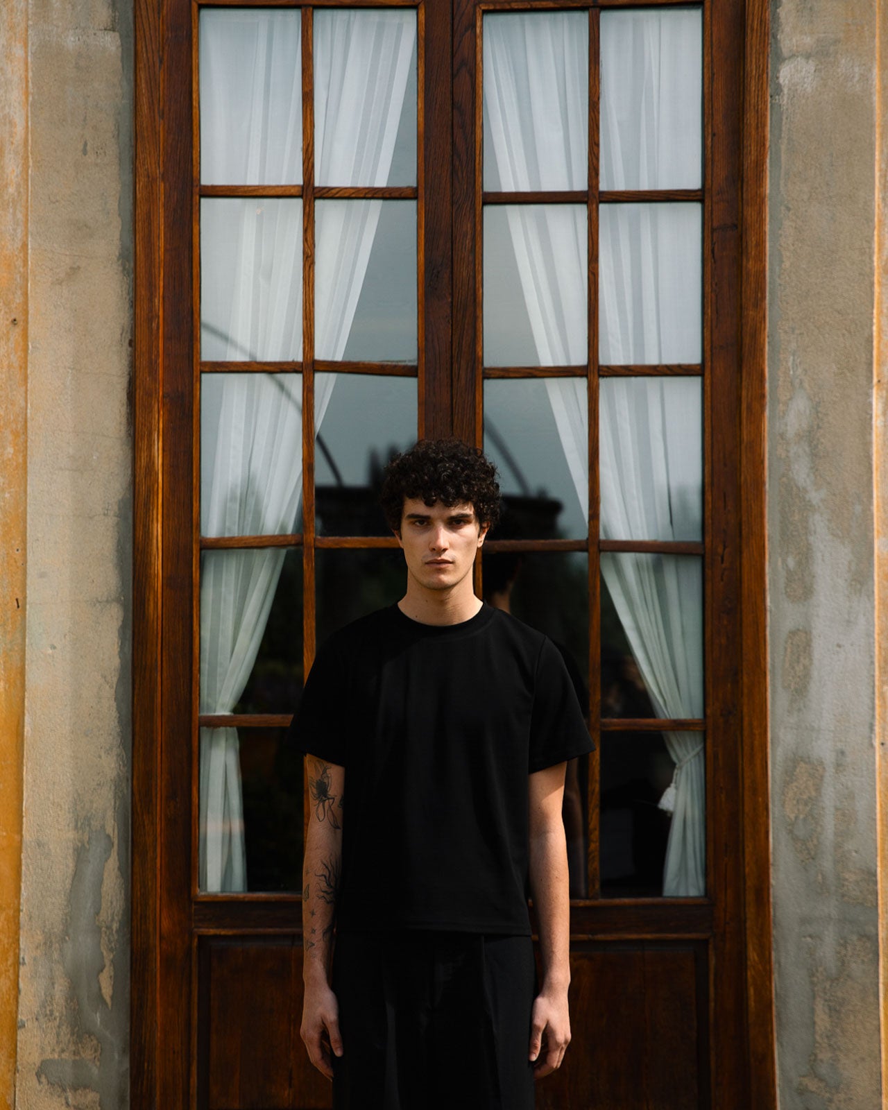 Daniel - Black