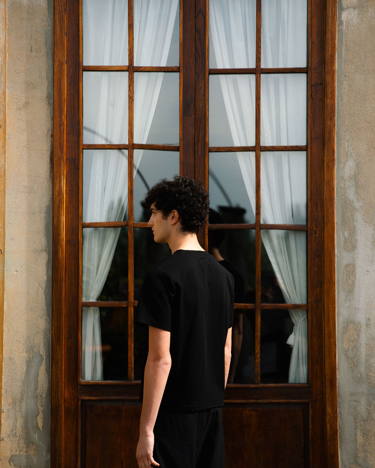 Daniel - Black