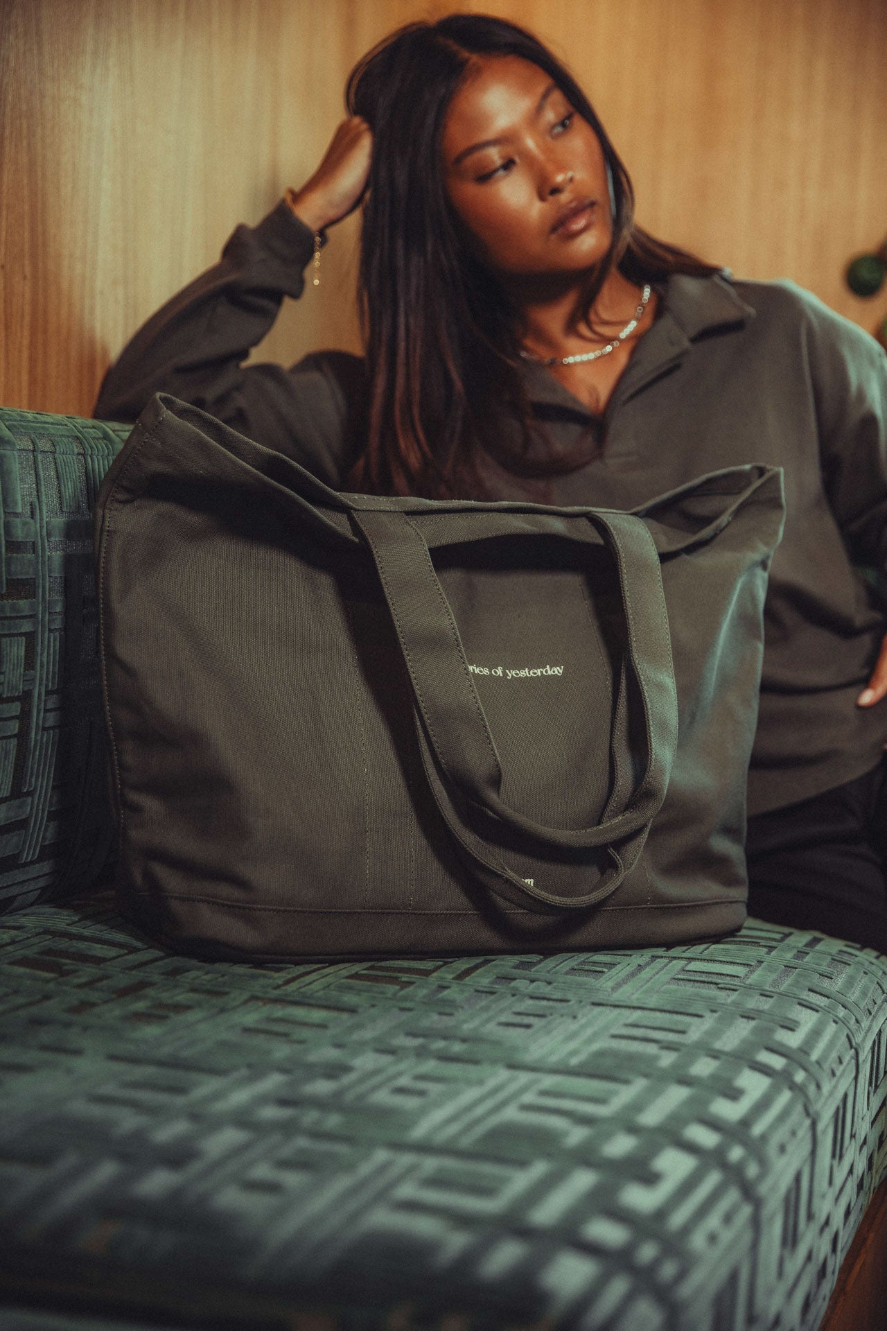 Leon Khaki Tote Bag | 33mm - Jewelry Inspired by Nostalgia