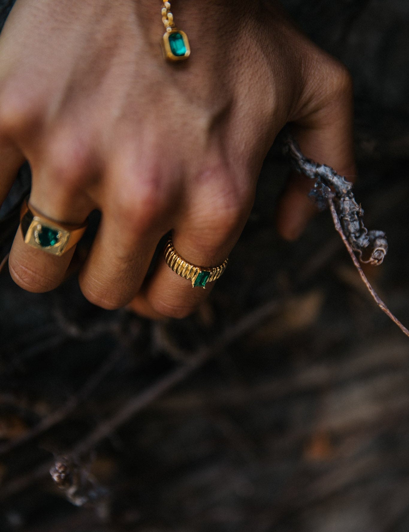 Mila Ring, Gold